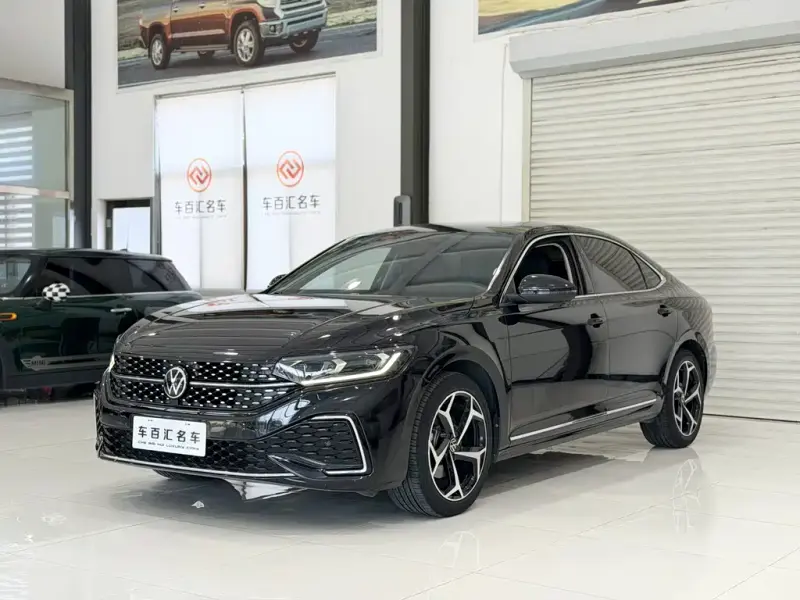 Volkswagen Passat, 2023