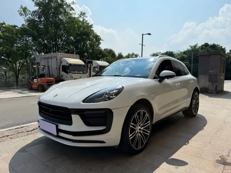 Porsche Macan, 2015