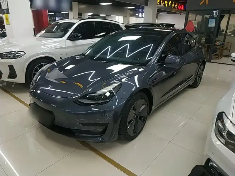 Tesla Model 3, 2022