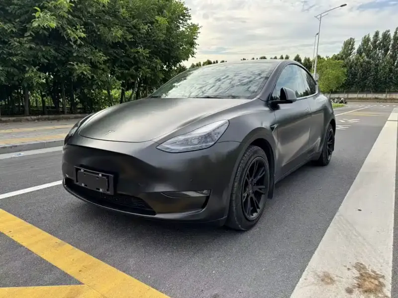 Tesla Model Y, 2021