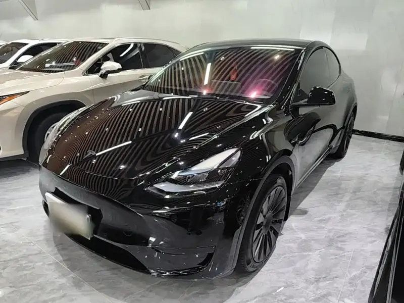 Tesla Model Y, 2022