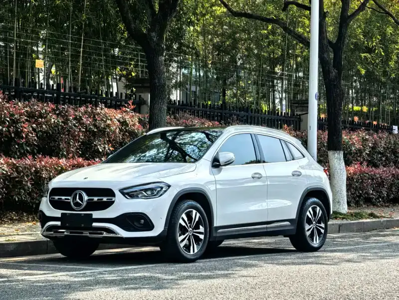 Mercedes-Benz GLA, 2023 — фото 1