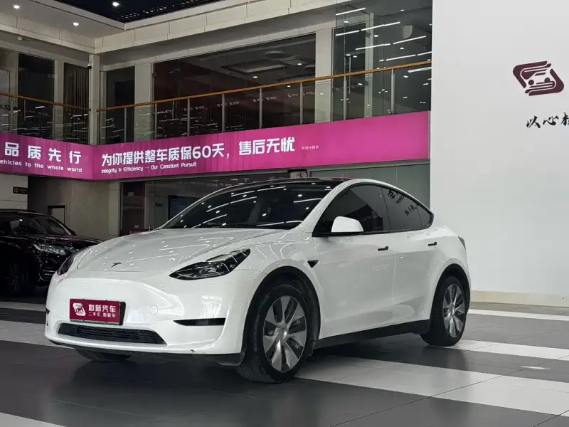 Tesla Model Y, 2023
