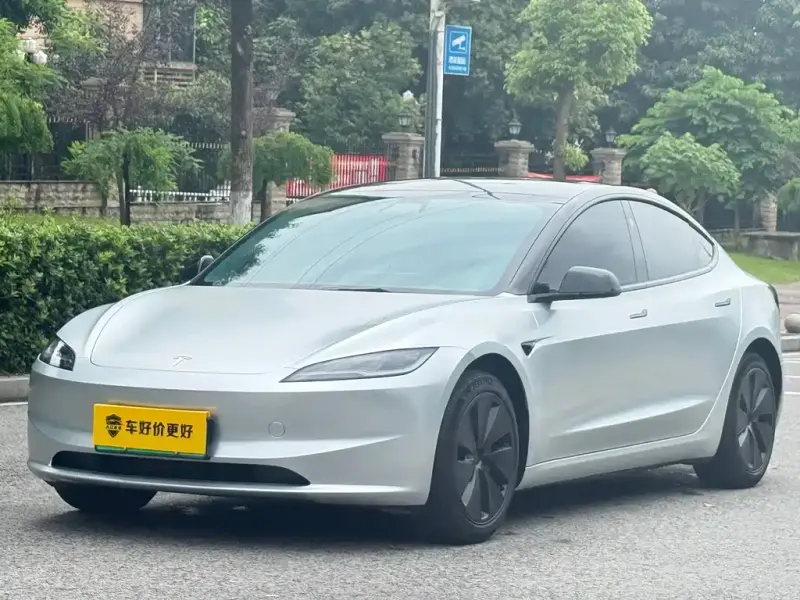 Tesla Model 3, 2024