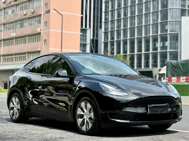 Tesla Model Y, 2023