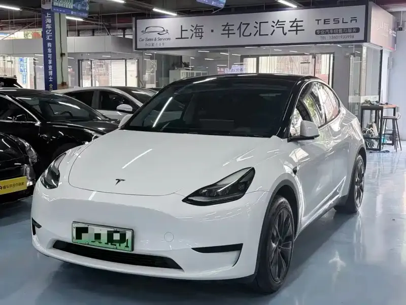 Tesla Model Y, 2023