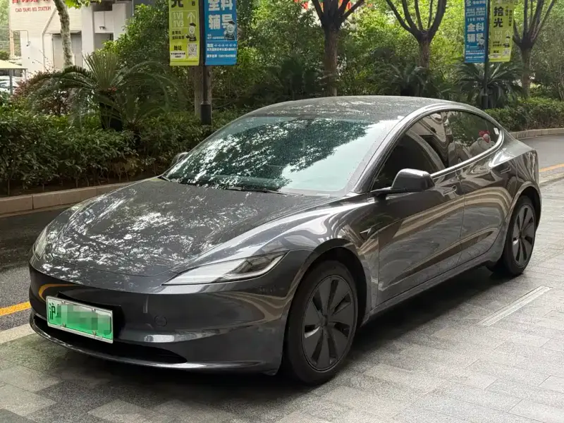 Tesla Model 3, 2024