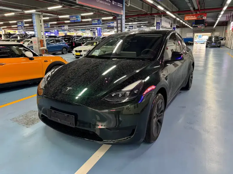 Tesla Model Y, 2023