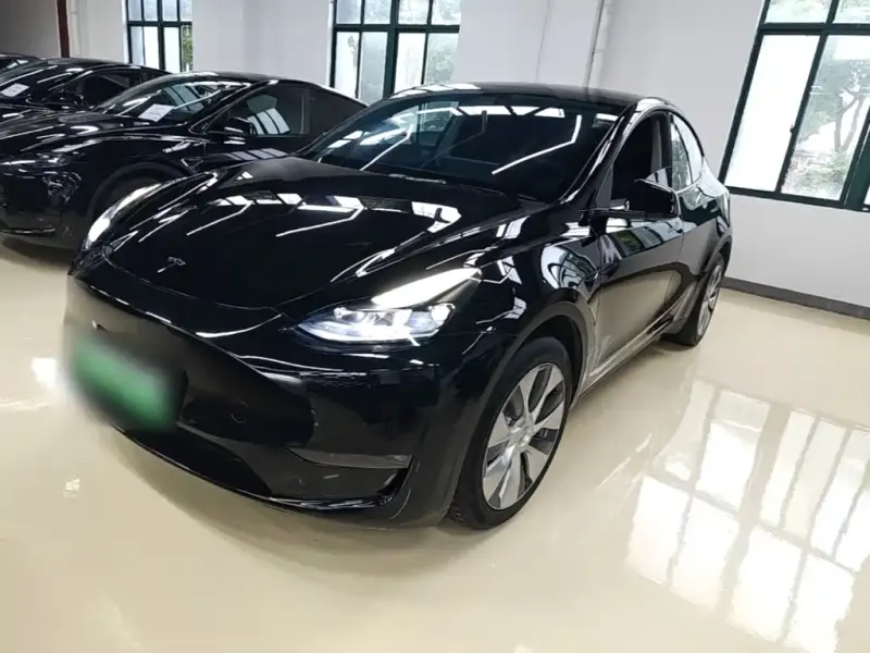 Tesla Model Y, 2023