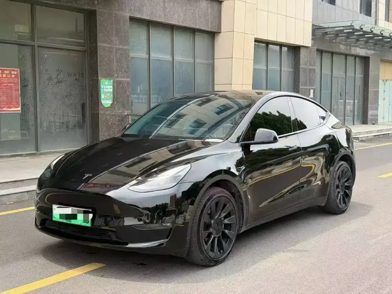 Tesla Model Y, 2023