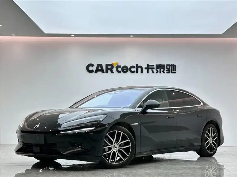 Denza Z9, 2025