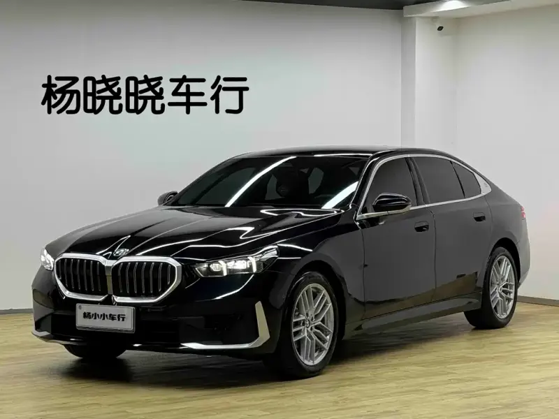 BMW 5 Series, 2024