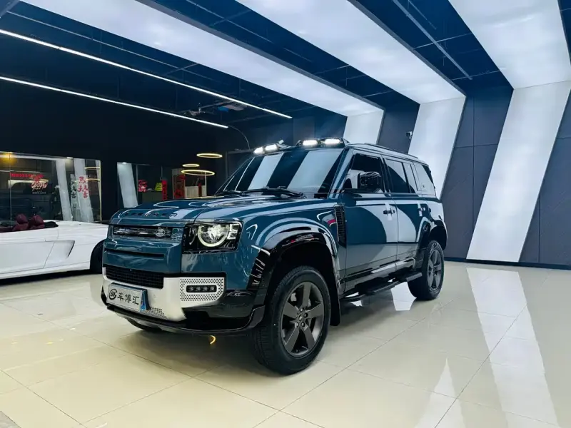 Land Rover Defender, 2021