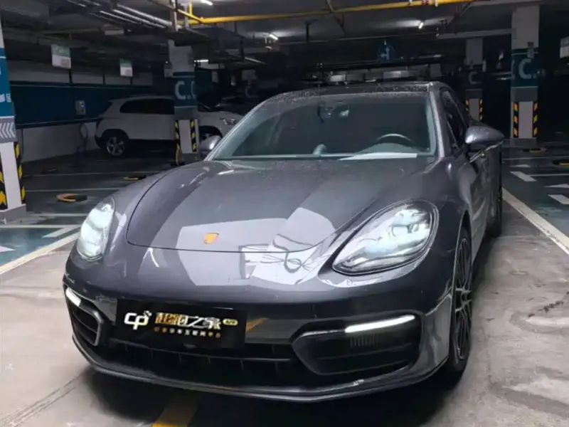 Porsche Panamera, 2023