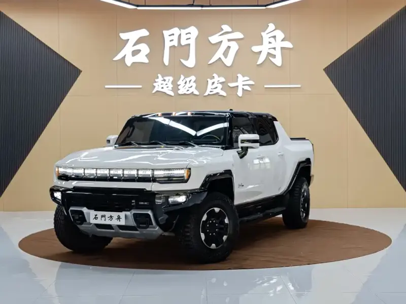 Hummer —, 2025