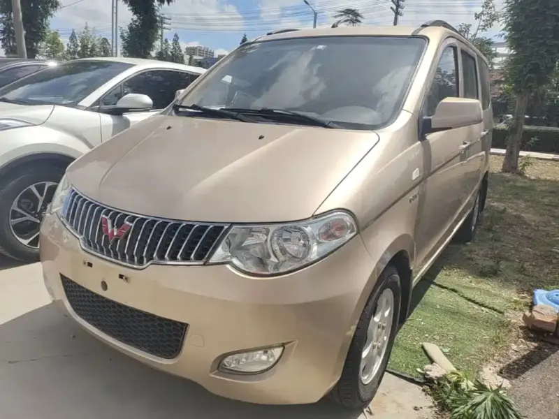 Wuling Hongguang, 2015