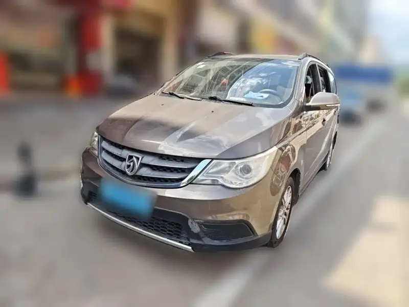 Baojun 730, 2015