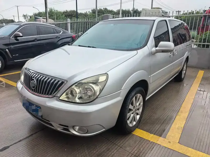 Buick GL8, 2015