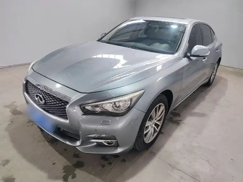 Infiniti Q50L, 2015
