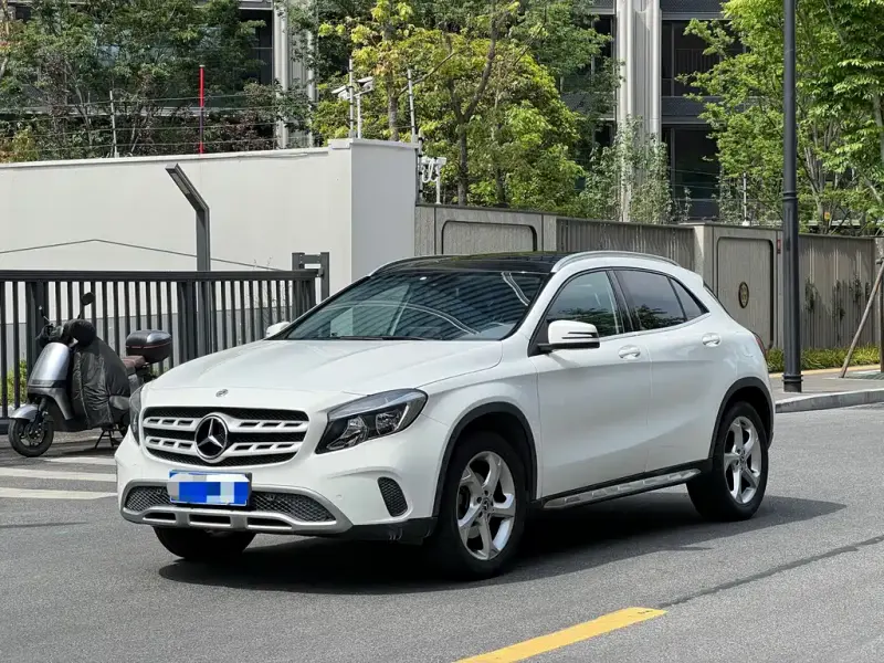 Mercedes-Benz GLA, 2018 — фото 1