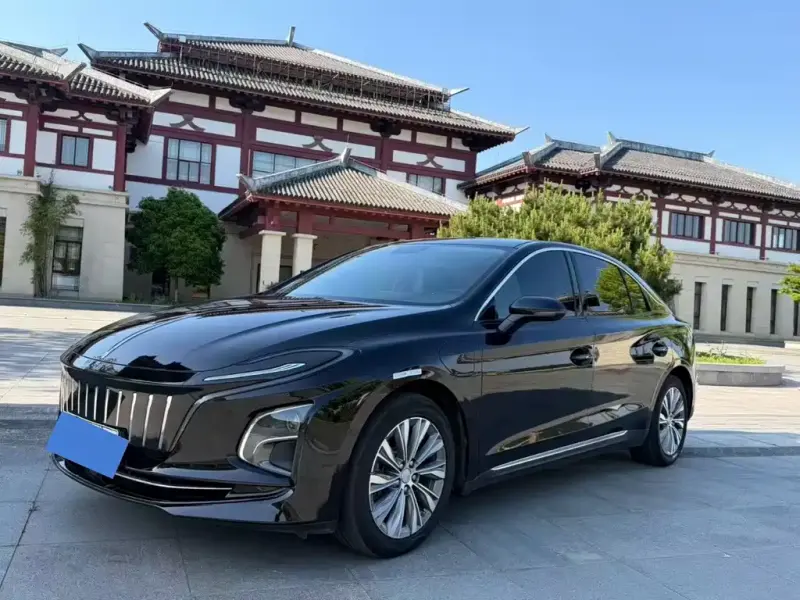 Hongqi E-QM5, 2023