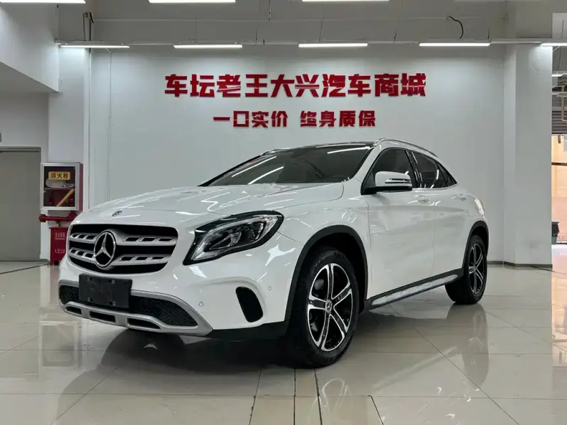 Mercedes-Benz GLA, 2018 — фото 1
