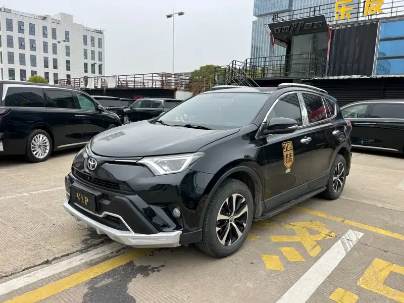 Toyota RAV4, 2019 — фото 1