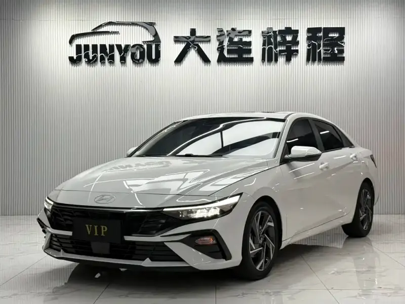 Hyundai Elantra, 2024