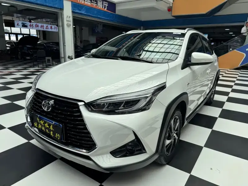 Toyota Yaris L, 2023