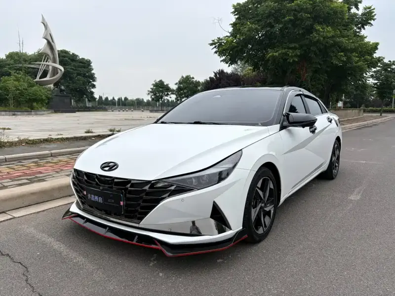 Hyundai Elantra, 2023