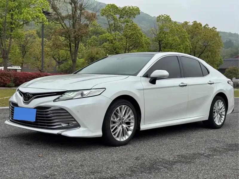 Toyota Camry, 2019