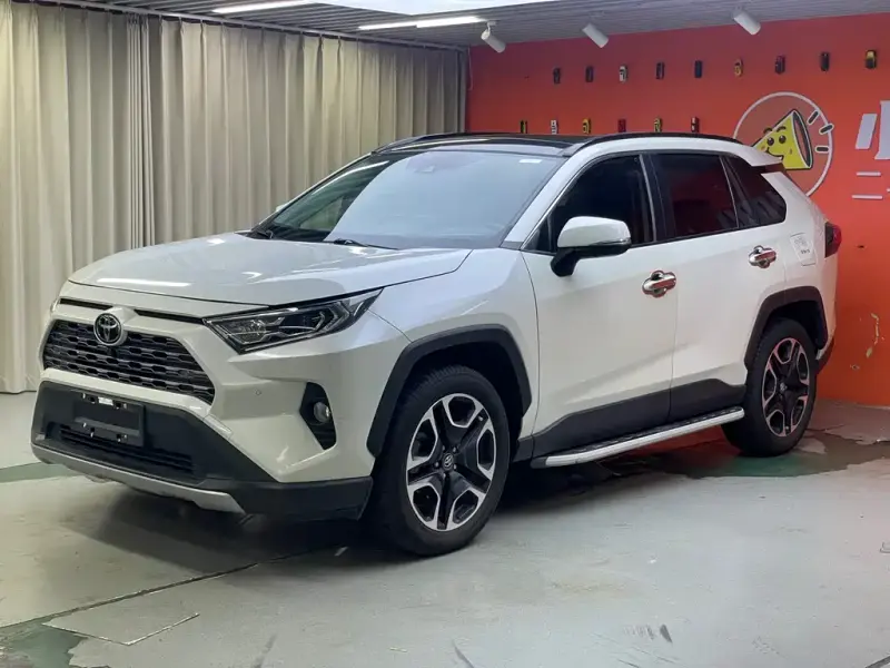 Toyota RAV4, 2021 — фото 1