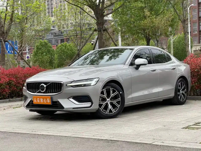 Volvo S60, 2023 — фото 1