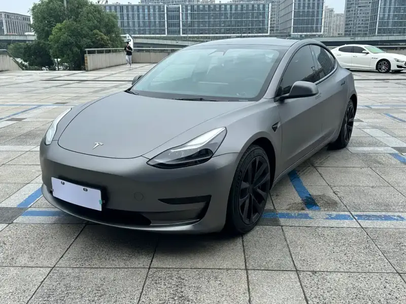Tesla Model 3, 2021