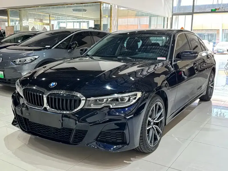 BMW 3 Series, 2022