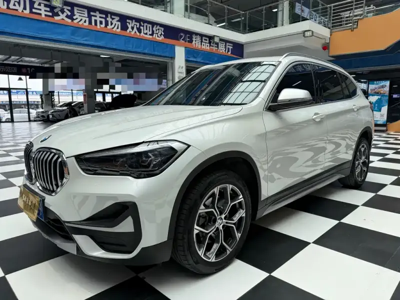 BMW X1, 2022 — фото 1