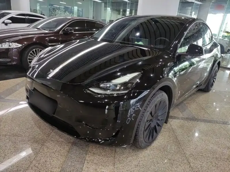 Tesla Model Y, 2023