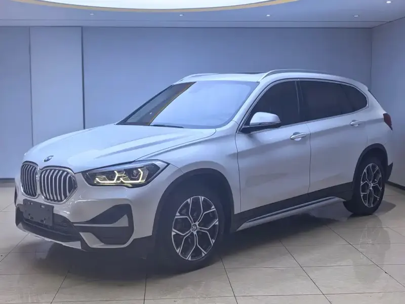 BMW X1, 2022 — фото 1