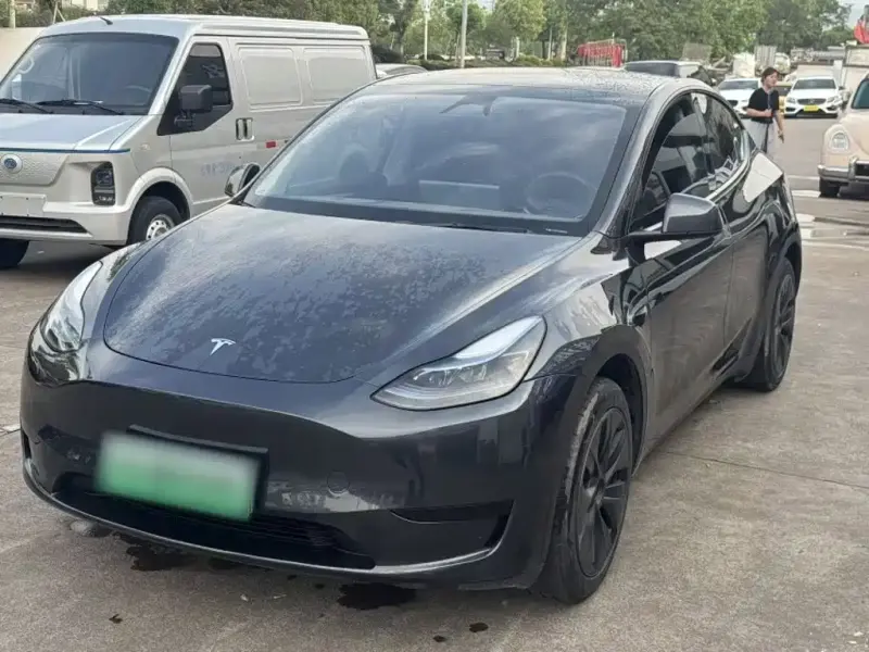 Tesla Model Y, 2023