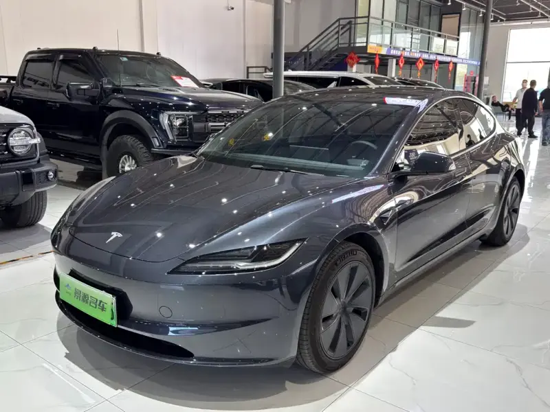 Tesla Model 3, 2024