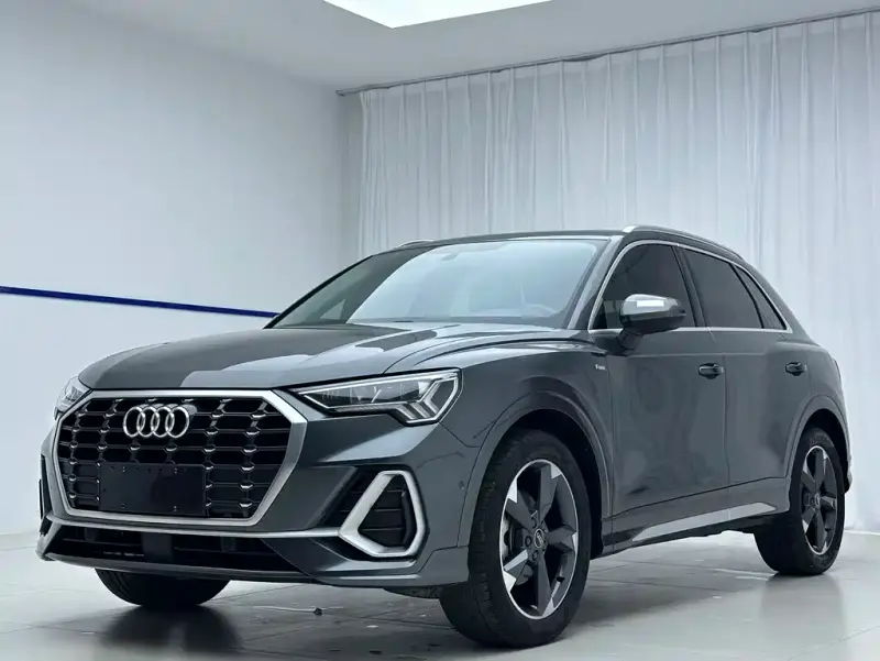 Audi Q3, 2022 — фото 1