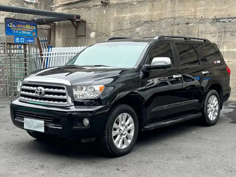 Toyota Sequoia, 2013