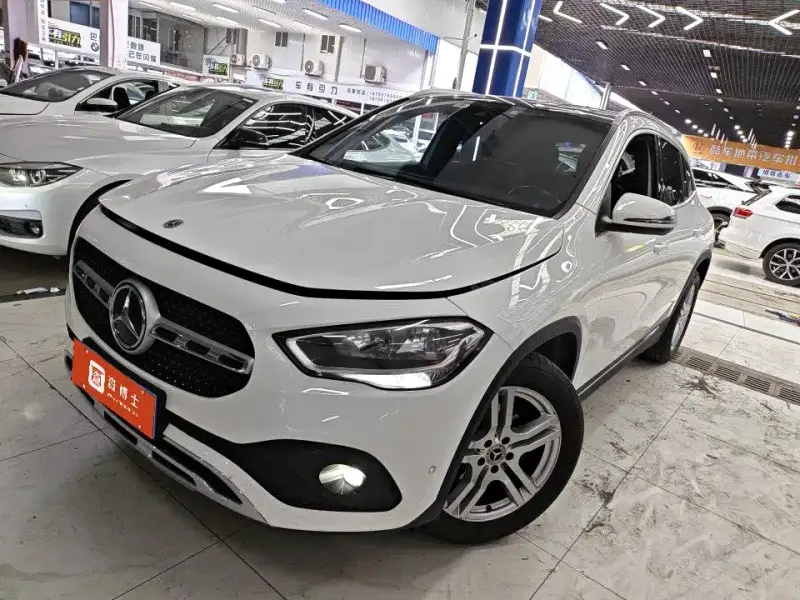 Mercedes-Benz GLA, 2022 — фото 1