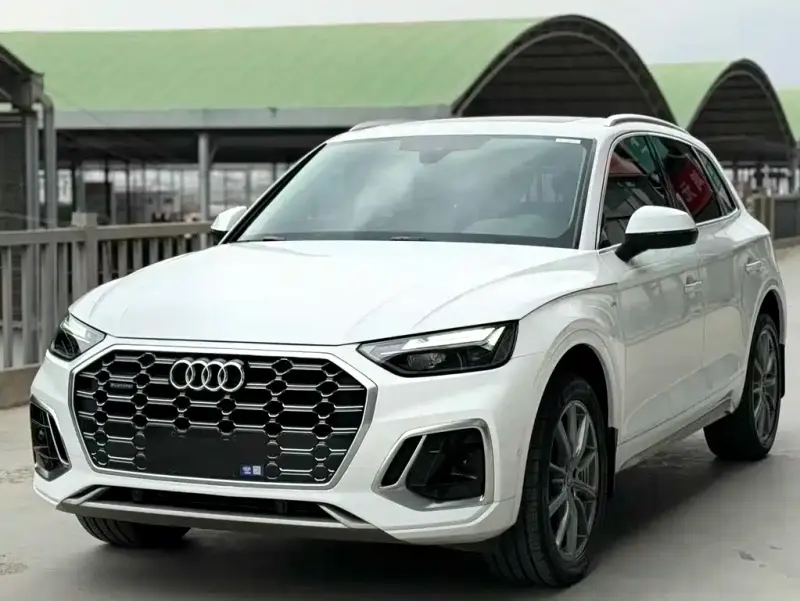 Audi Q5L, 2022