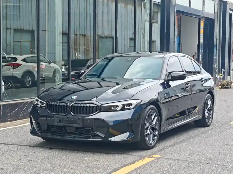 BMW 3 Series, 2025