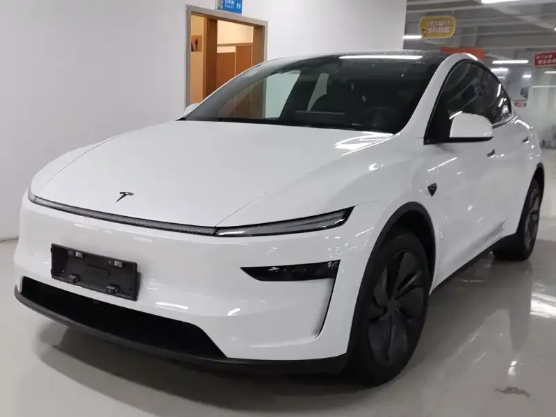 Tesla Model Y, 2026