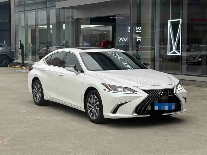 Lexus ES, 2024 — фото 1