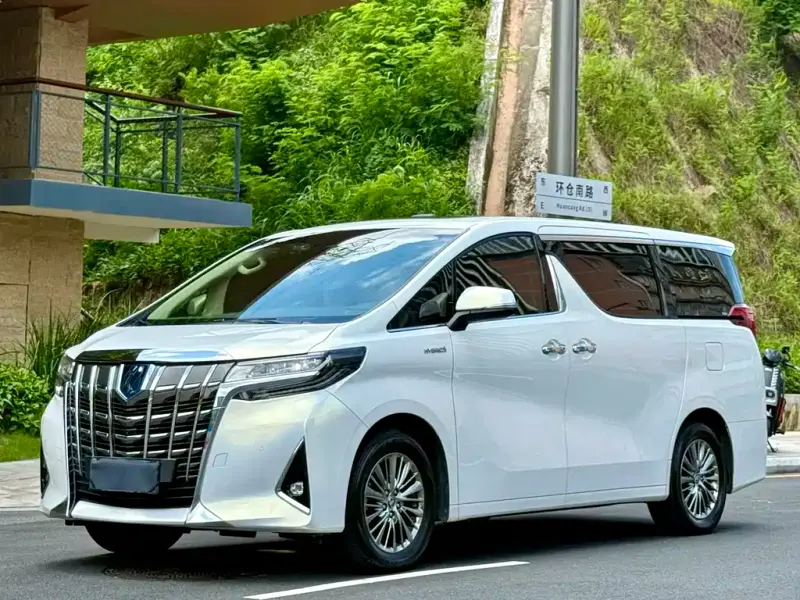Toyota Alphard, 2022