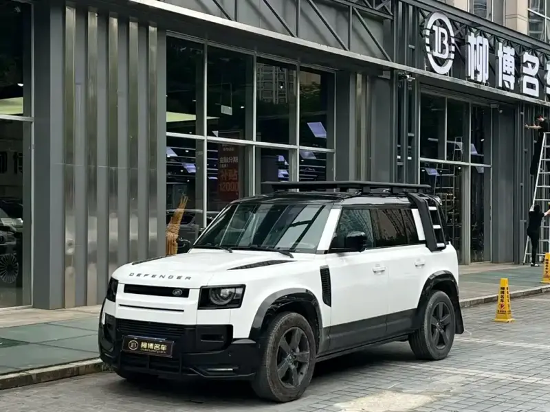 Land Rover Defender, 2023