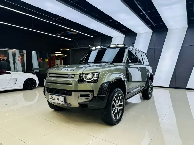 Land Rover Defender, 2023